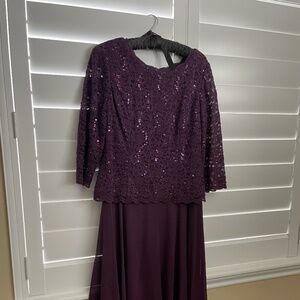 Dress, Cocktail length, party dress.  Sequined top.